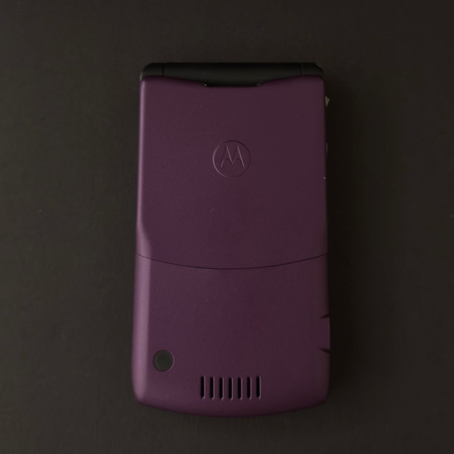 Motorola RAZR V3 Retro Flip Phone (like new)